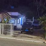 Casa Acoriana A Beira-Mar!